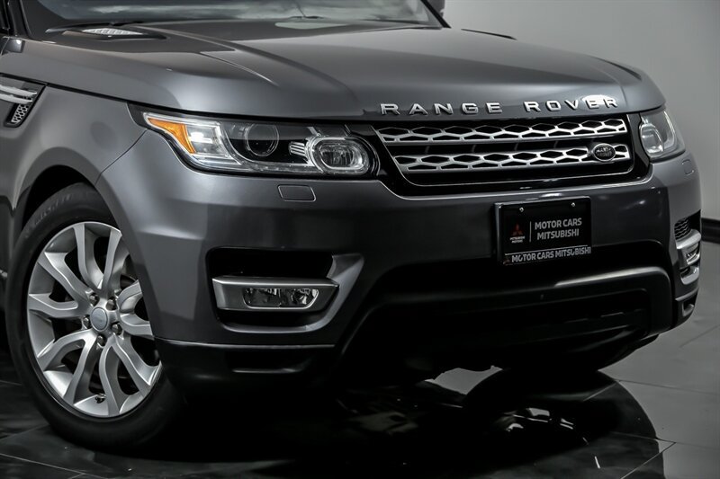 Used 2016 Land Rover Range Rover Sport HSE AWD/4WD image 2