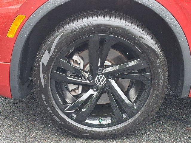 Used 2024 Volkswagen Tiguan SE R-Line AWD/4WD image 28