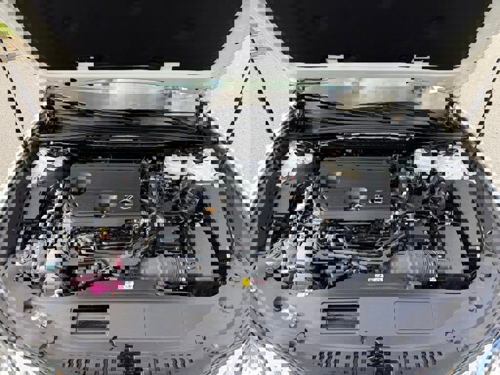 Certified 2024 Lexus ES 300h F Sport image 17