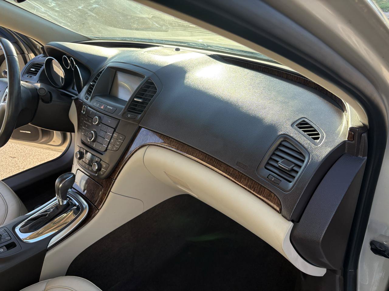 Used 2013 Buick Regal Premium FWD image 22