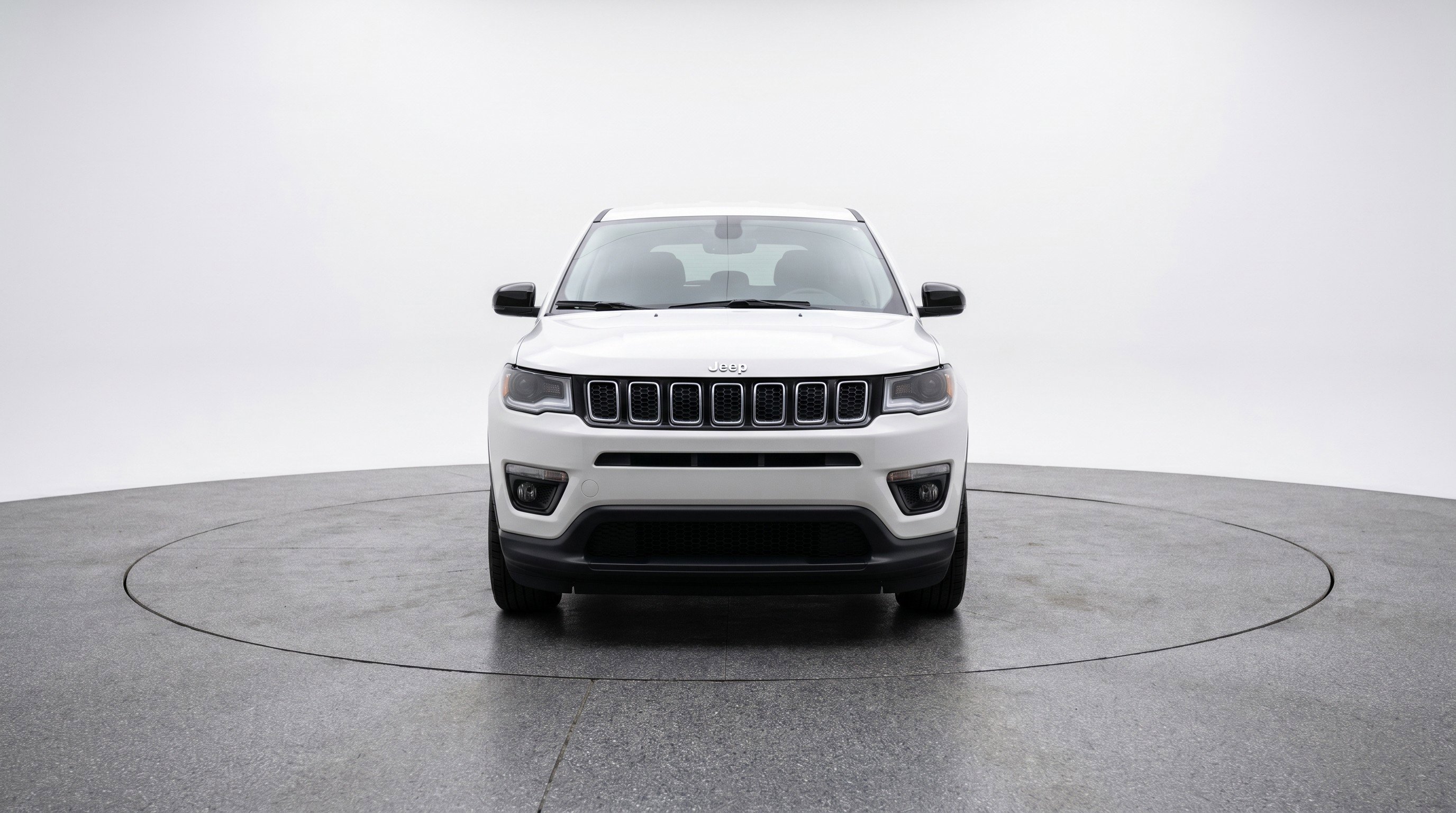 Used 2025 Jeep Compass Latitude AWD/4WD image 2