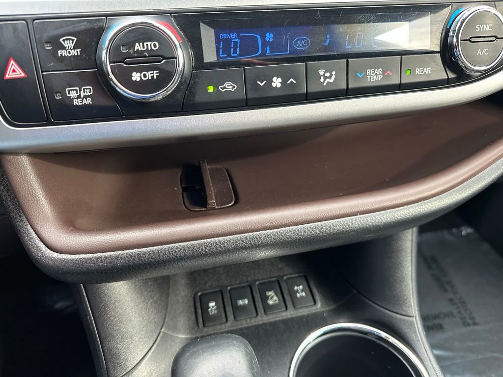 Used 2019 Toyota Highlander Limited Platinum image 26