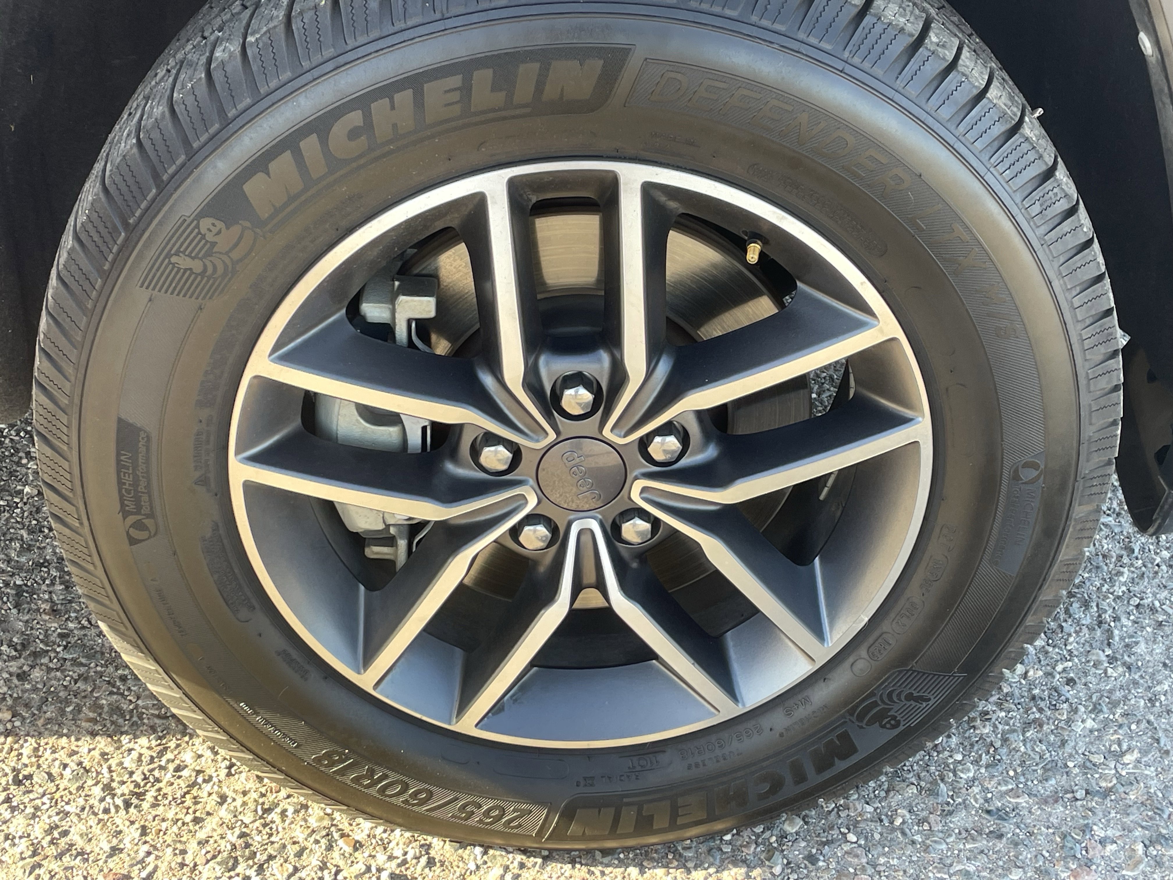 Used 2022 Jeep Grand Cherokee Limited image 8