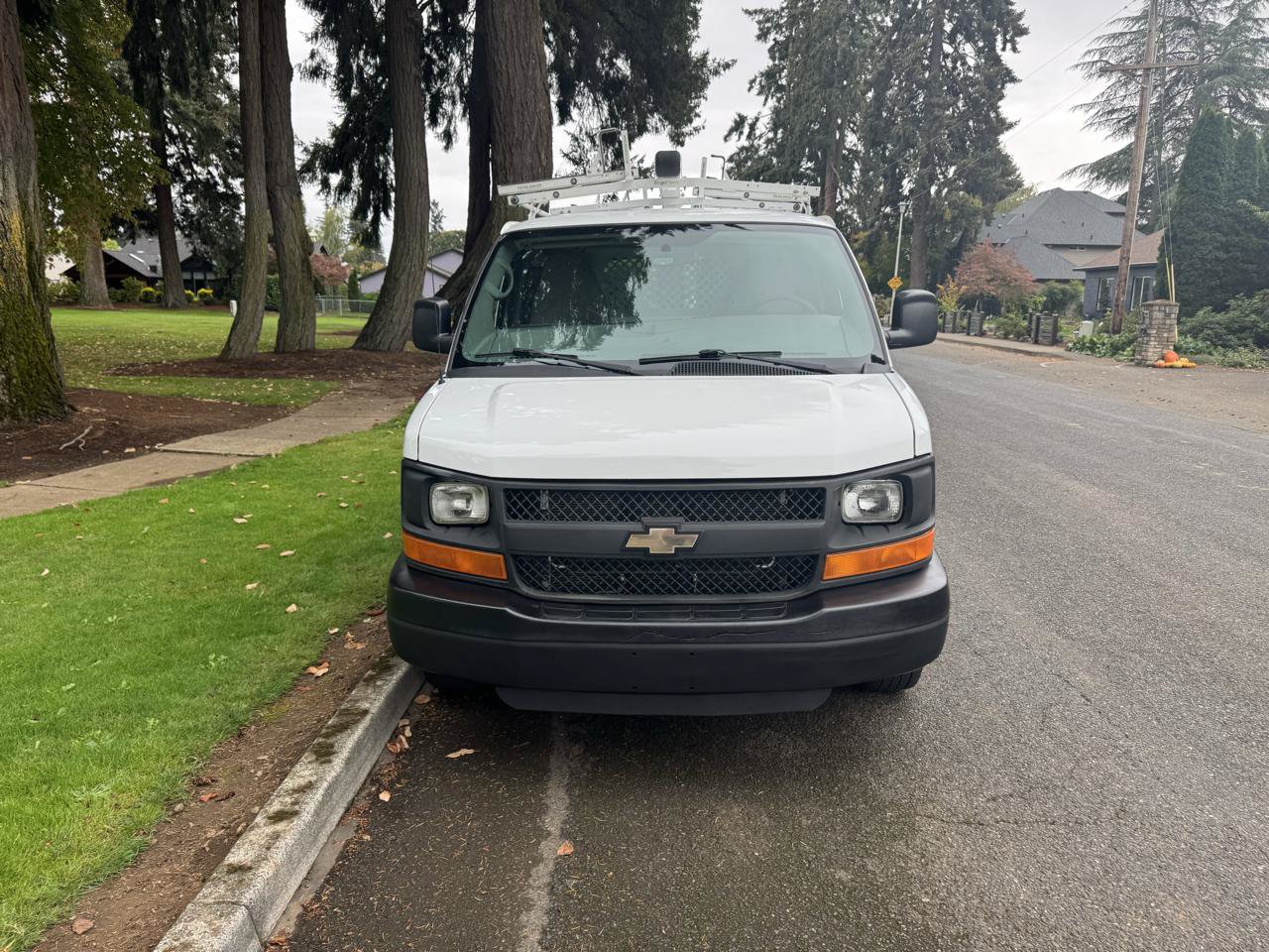 Used 2014 Chevrolet Express 2500 RWD image 8