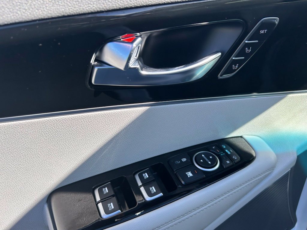 Used 2020 Kia Sorento SX FWD image 17