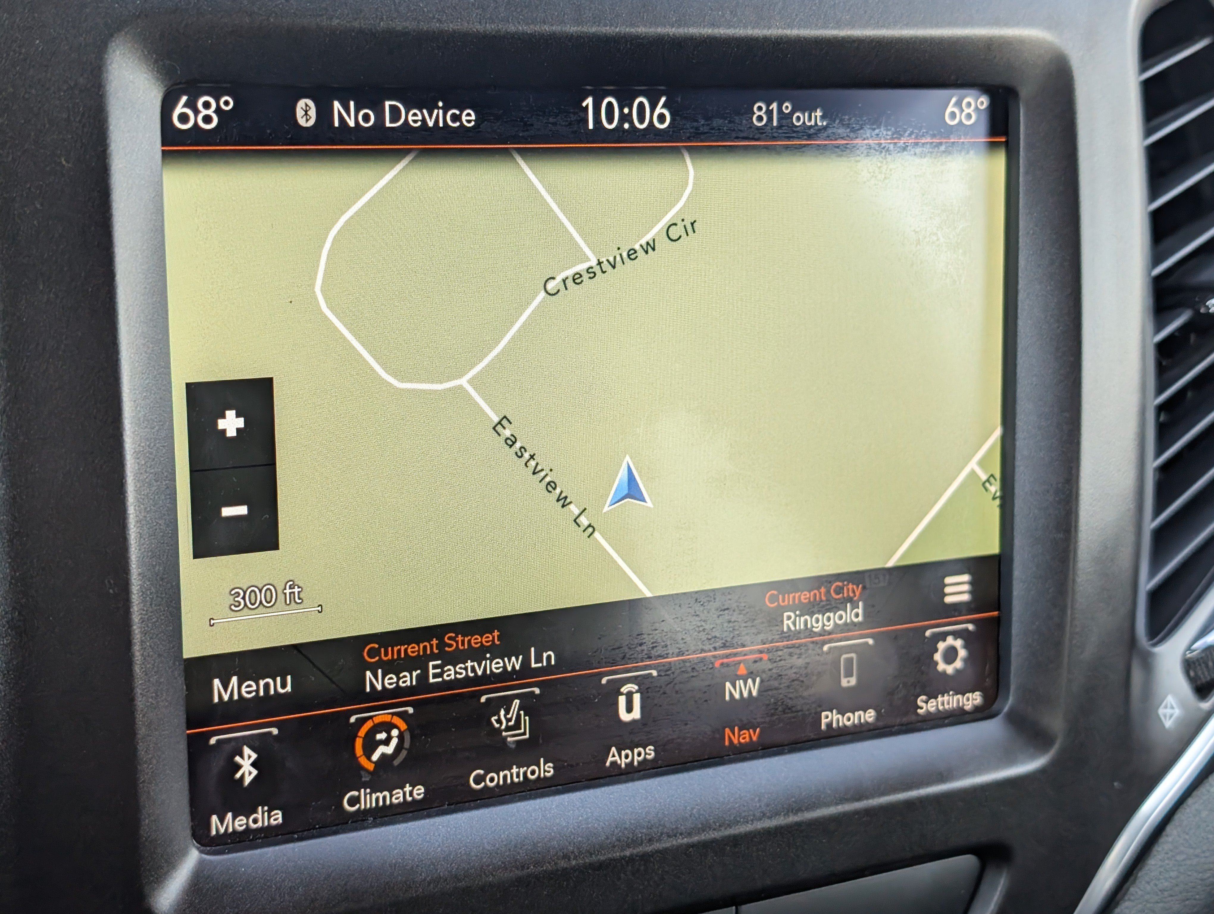 Used 2020 Jeep Cherokee Trailhawk w/ Cold Weather Group AWD/4WD image 9