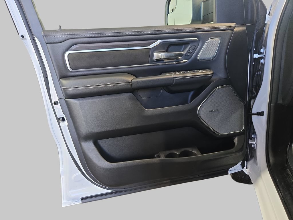 New 2026 RAM 1500 Laramie AWD/4WD image 28
