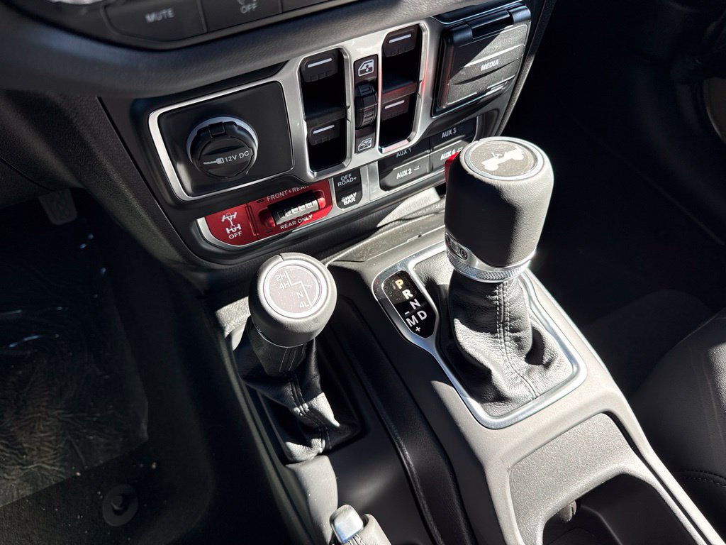 New 2027 Jeep Wrangler Unlimited Rubicon AWD/4WD image 36