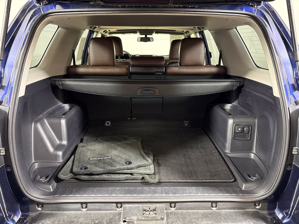 Used 2018 Toyota 4Runner Limited AWD/4WD image 28