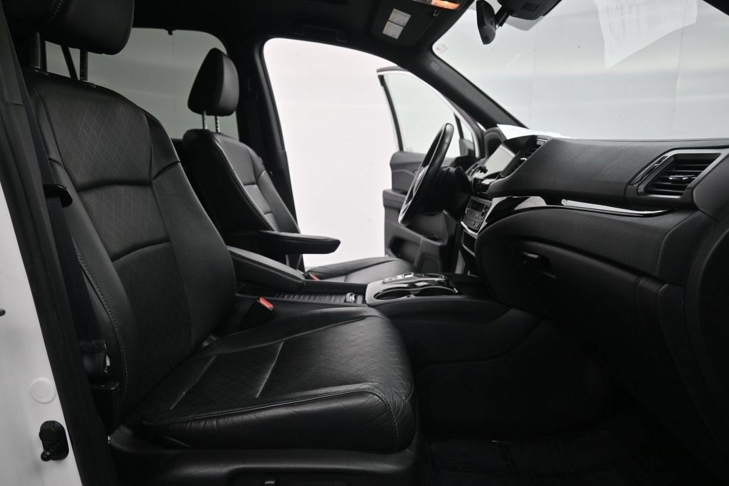 Used 2020 Honda Passport Touring image 18