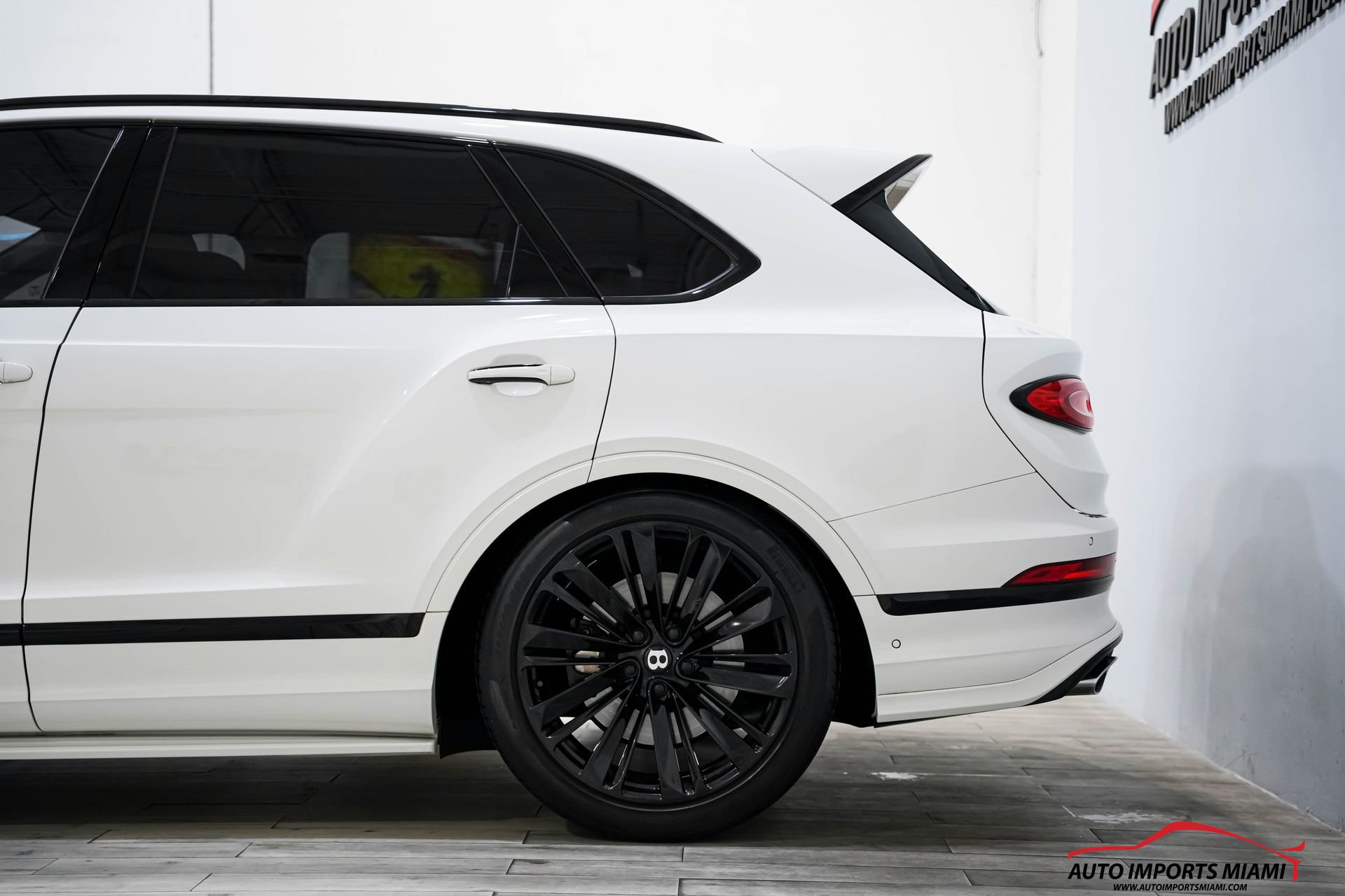 Used 2022 Bentley Bentayga Speed image 16