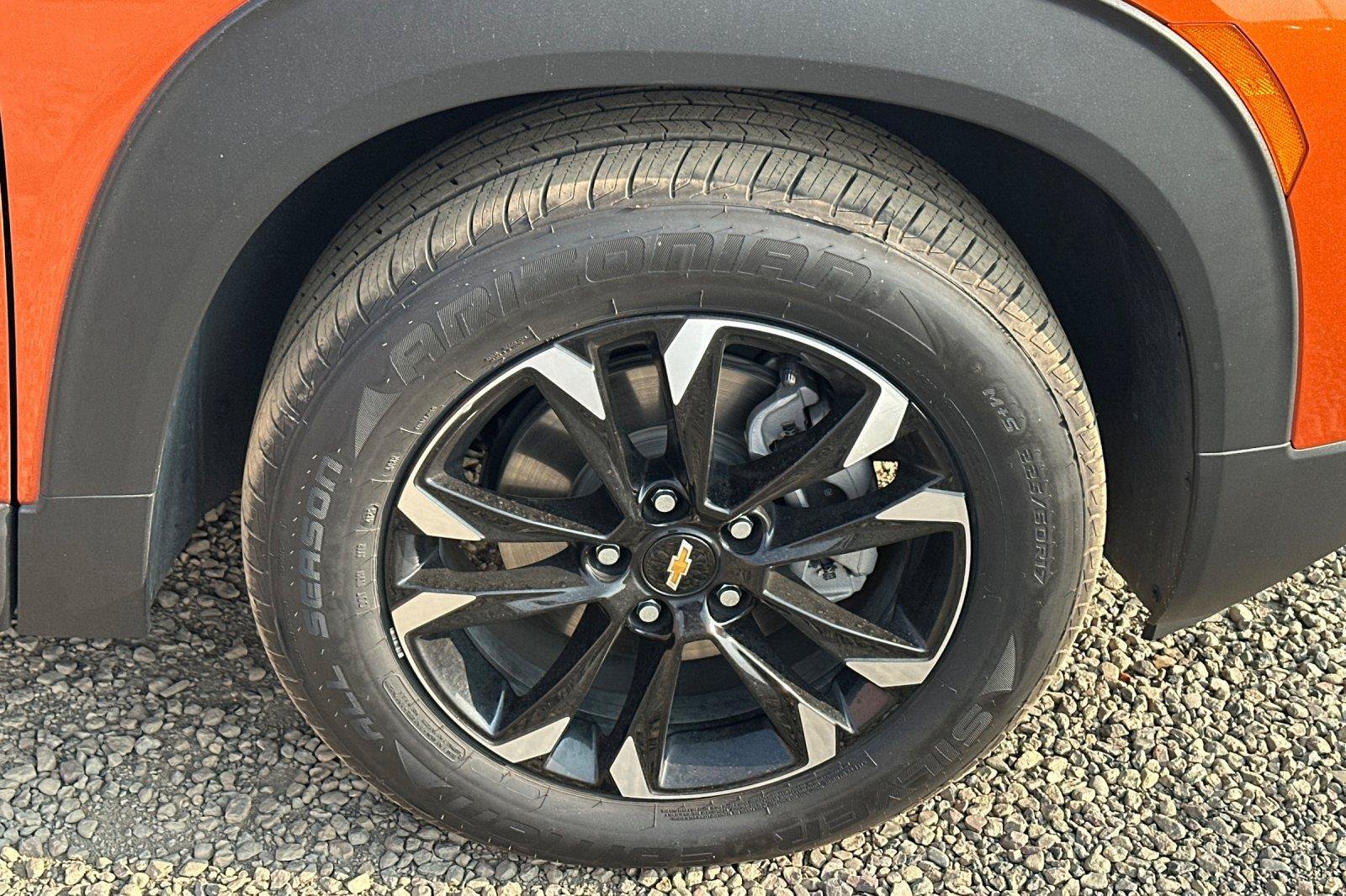 Used 2023 Chevrolet TrailBlazer LT w/ Convenience Package FWD image 4