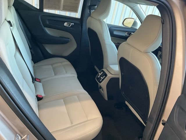 Used 2024 Volvo XC40 B5 Plus w/ Protection Package Premier image 24