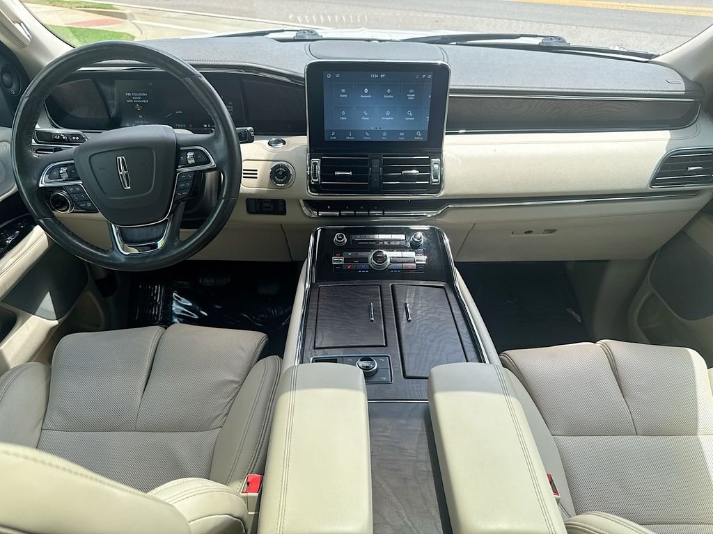 Used 2020 Lincoln Navigator Reserve w/ Luxury Package AWD/4WD image 24