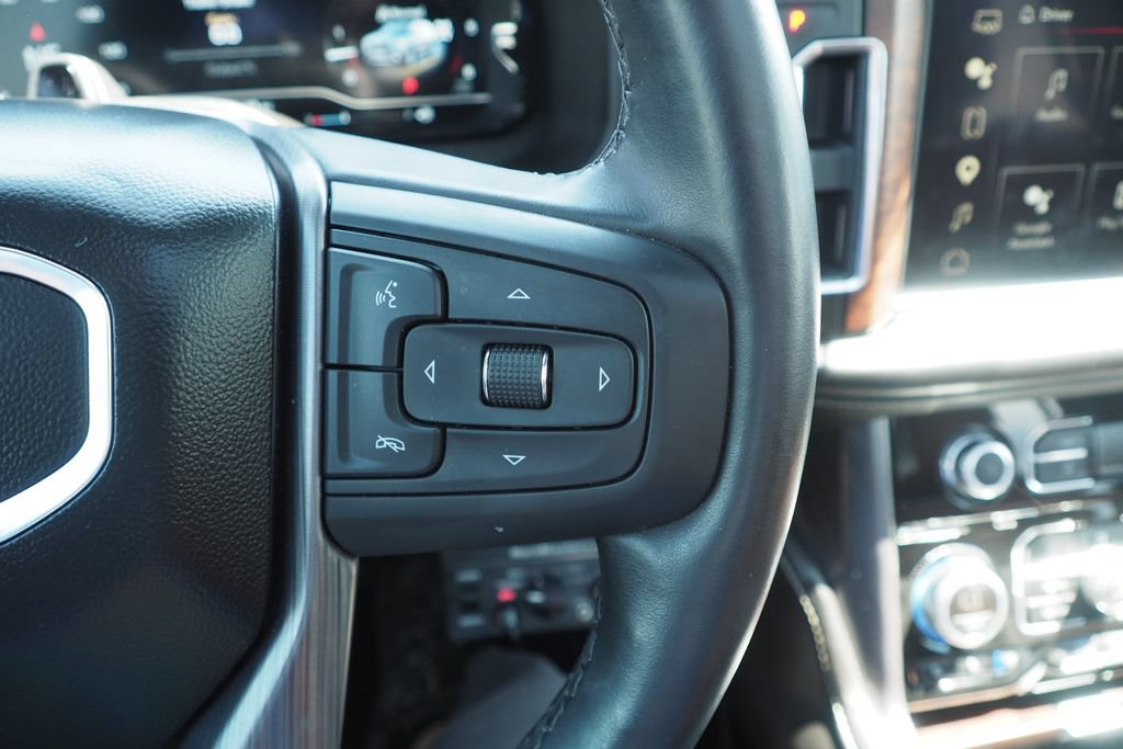 Used 2024 GMC Yukon XL Denali Ultimate AWD/4WD image 31