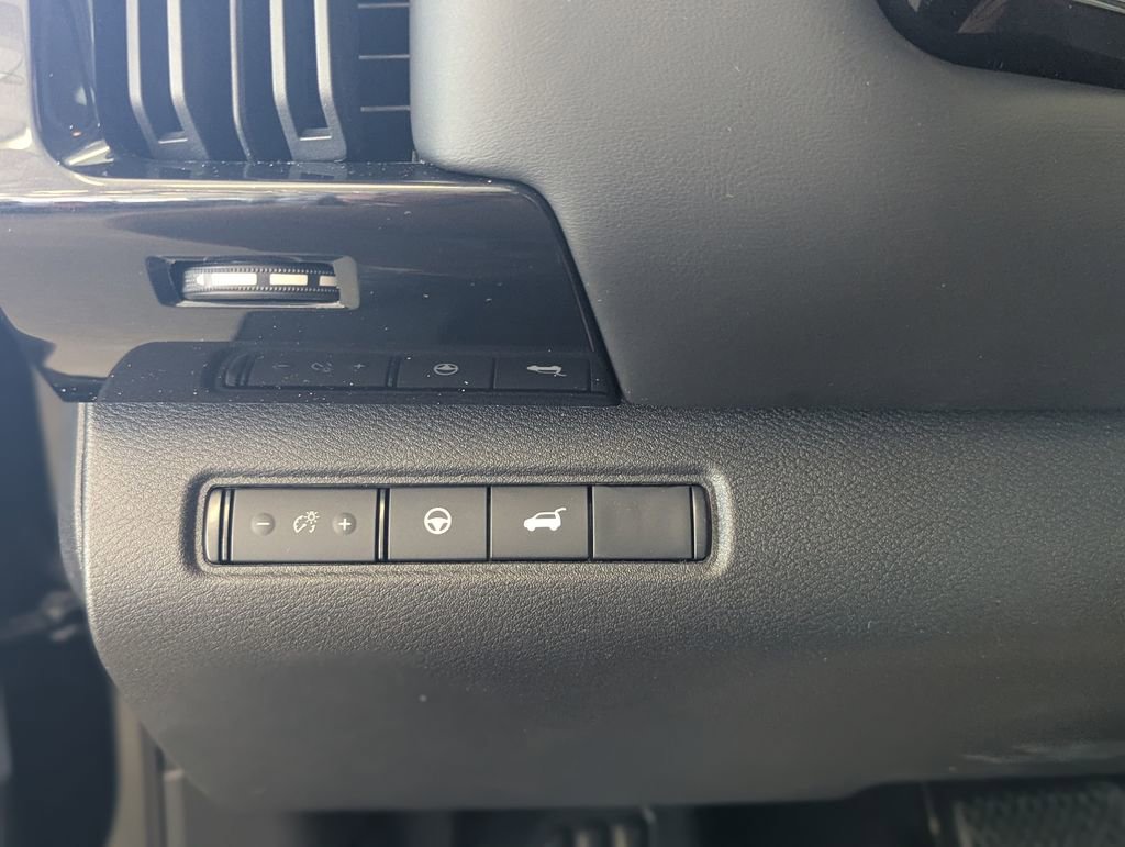 New 2026 Nissan Pathfinder SV image 27