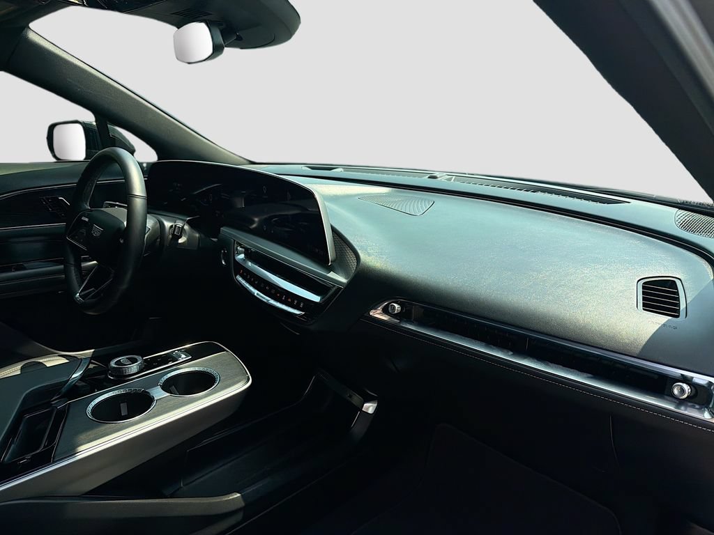 Used 2024 Cadillac Lyriq Sport RWD image 14
