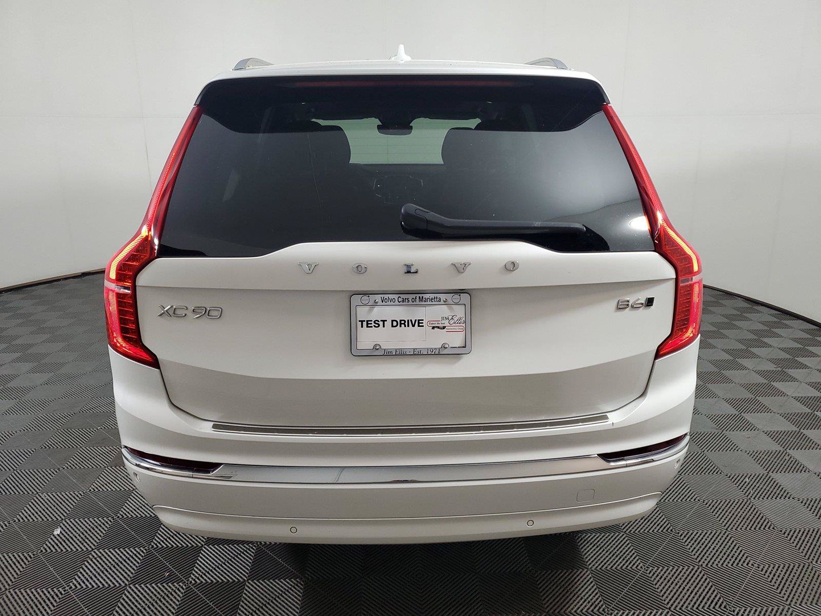 Certified 2023 Volvo XC90 B6 Plus w/ Protection Package AWD/4WD image 5