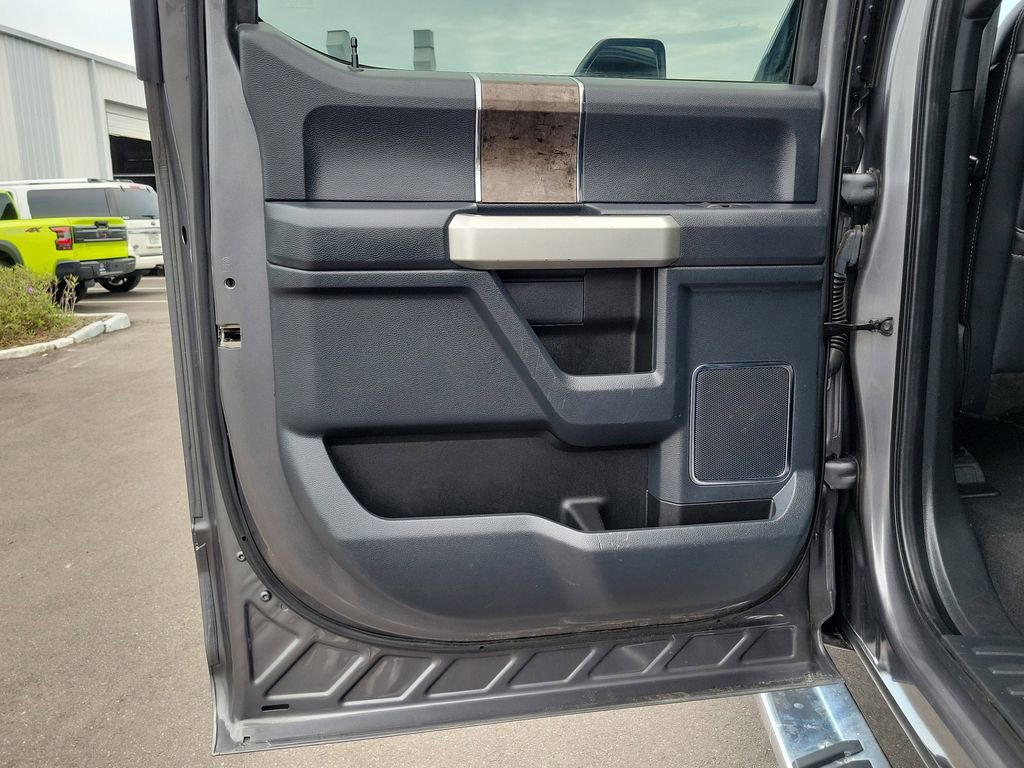 Used 2022 Ford F350 Lariat w/ Chrome Package AWD/4WD image 17