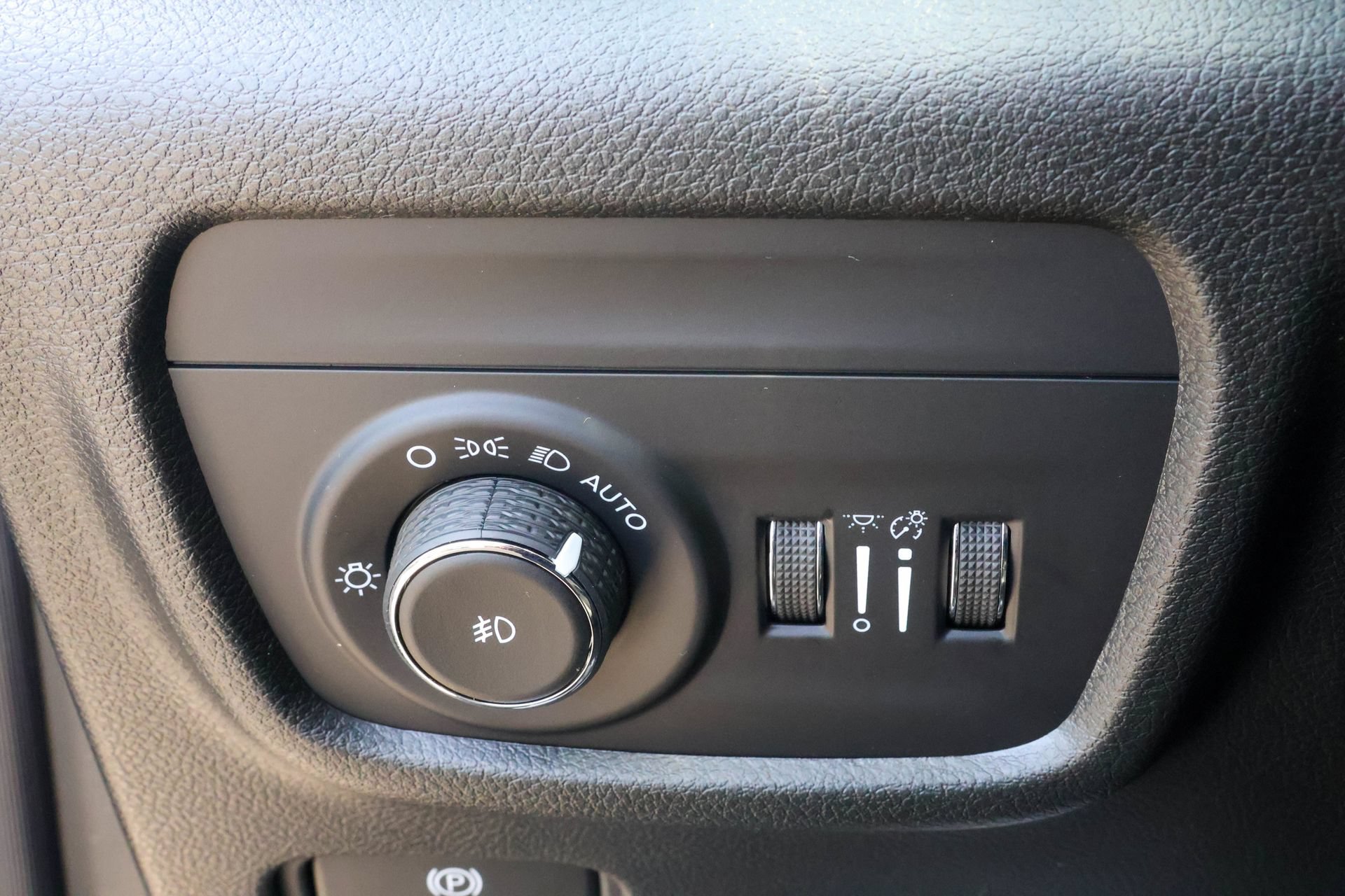 New 2027 Jeep Grand Cherokee Limited AWD/4WD image 28