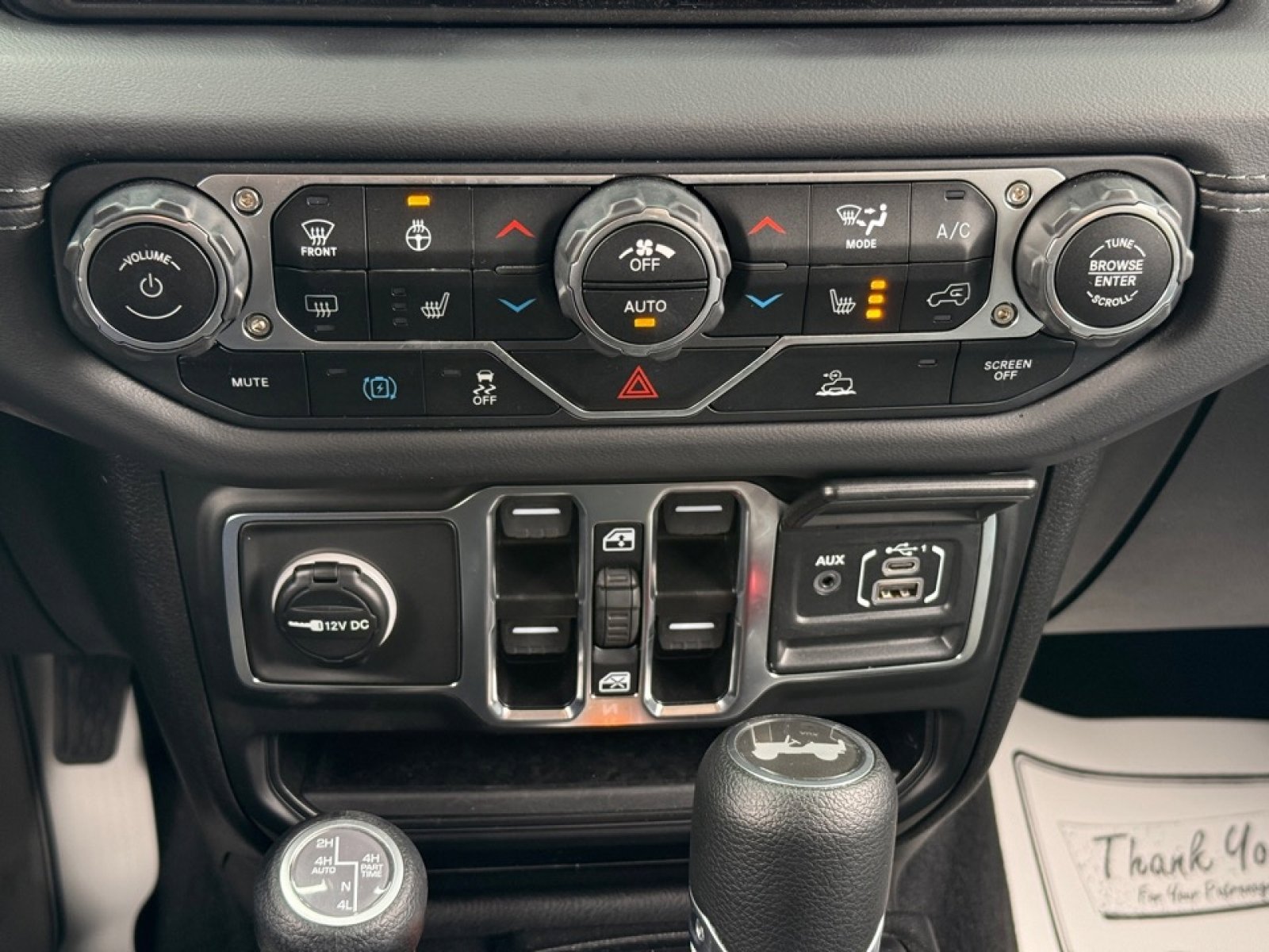 Used 2025 Jeep Wrangler Unlimited Sahara image 16