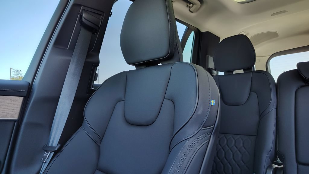 New 2026 Volvo XC90 B6 Plus w/ Protection Package AWD/4WD image 22