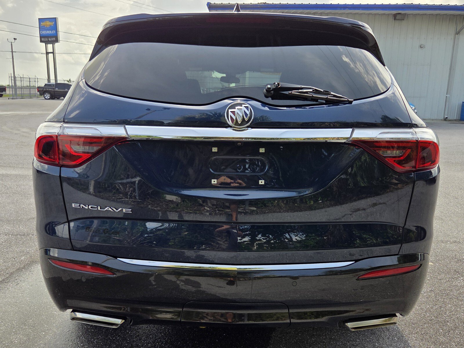 Certified 2023 Buick Enclave Essence FWD image 4