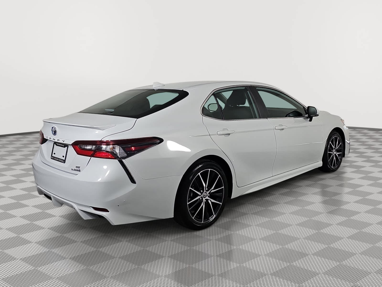 Used 2023 Toyota Camry SE FWD image 8