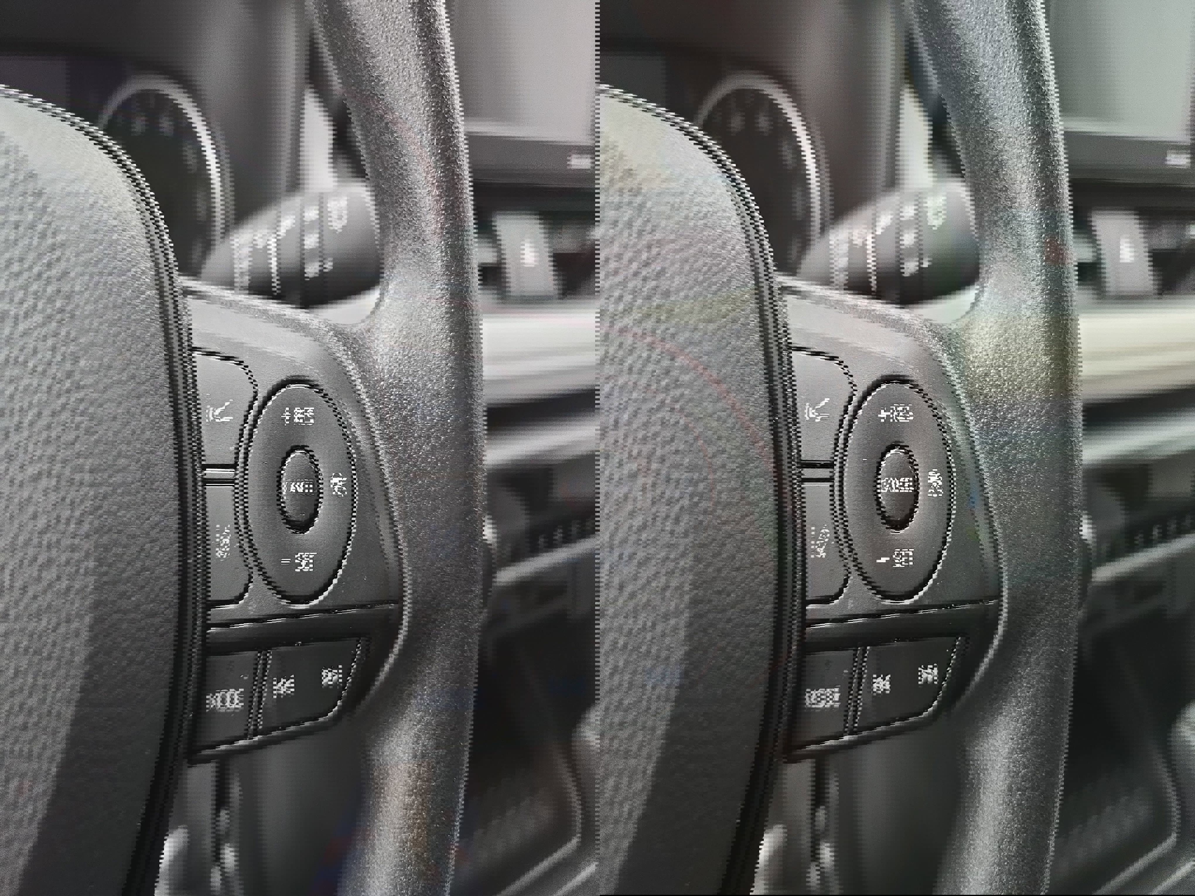 Used 2022 Toyota RAV4 XLE image 17