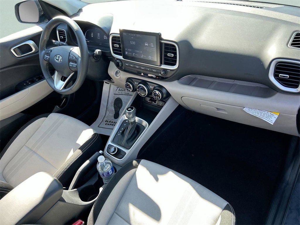 Certified 2024 Hyundai Venue SEL image 20