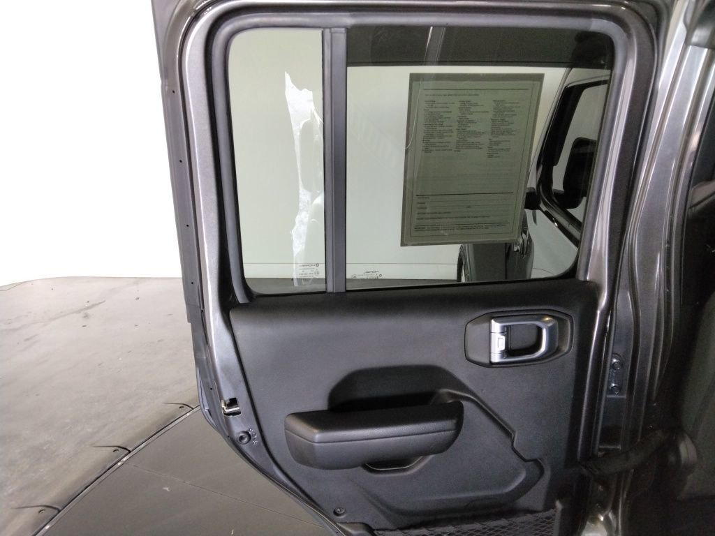 Used 2021 Jeep Wrangler Unlimited Sport image 33