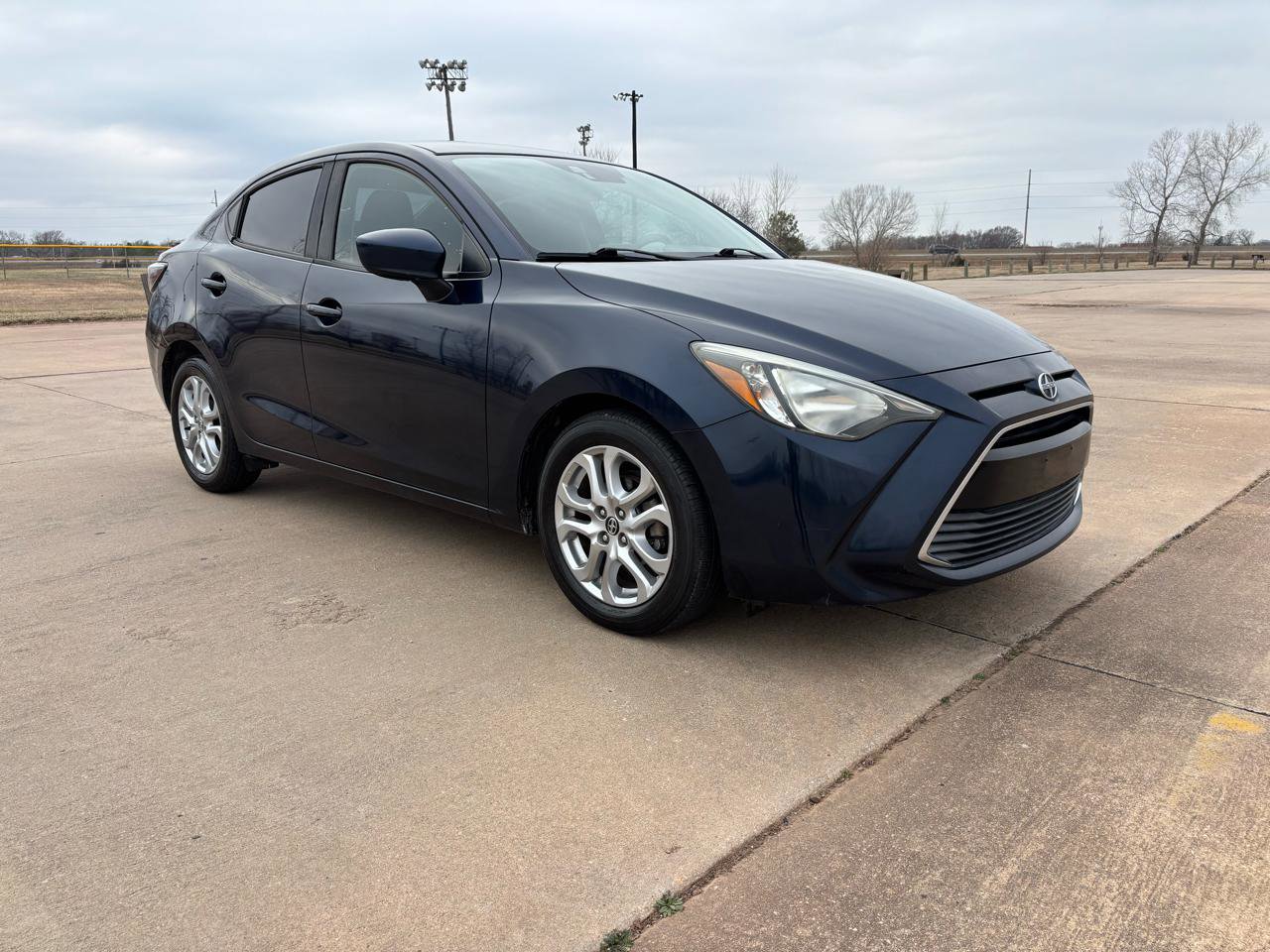 Used 2016 Scion iA FWD image 28