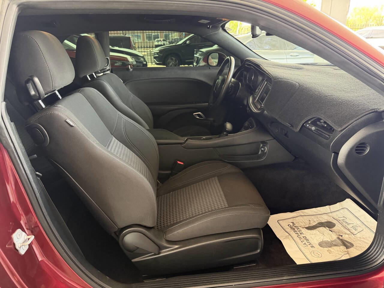 Used 2018 Dodge Challenger SXT image 9