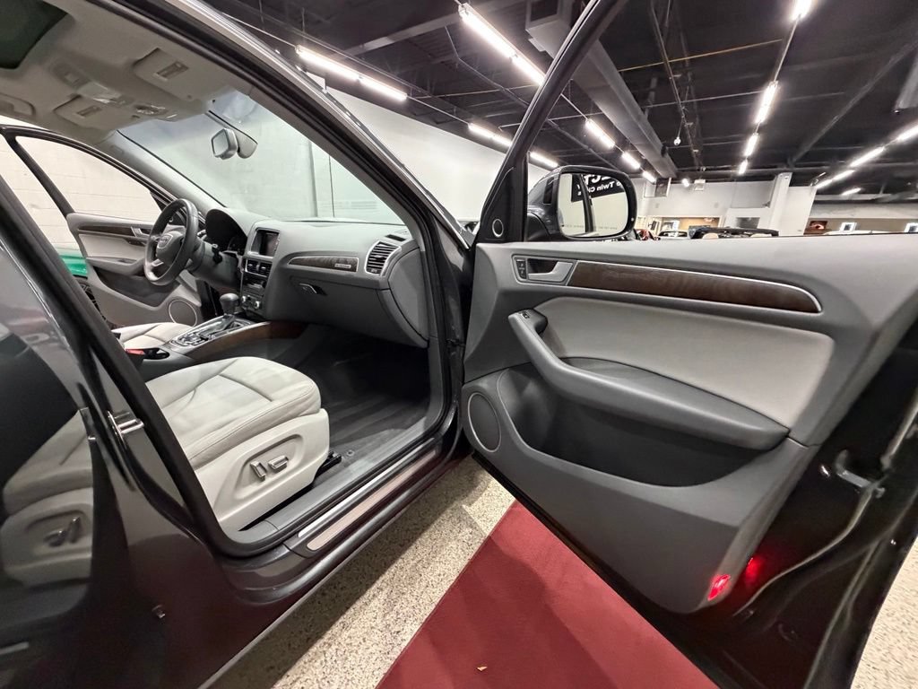 Used 2015 Audi Q5 2.0T Premium Plus w/ Technology Package AWD/4WD image 28