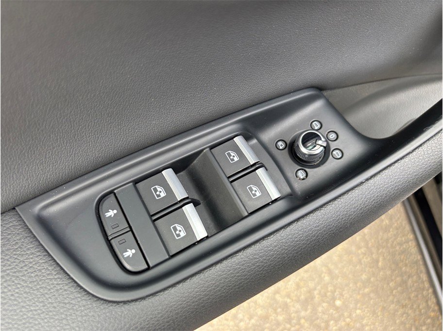 Used 2020 Audi Q7 2.0T Premium w/ Convenience Package AWD/4WD image 22