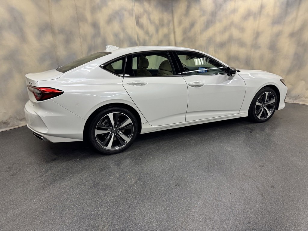 Used 2025 Acura TLX w/ Technology Package image 10