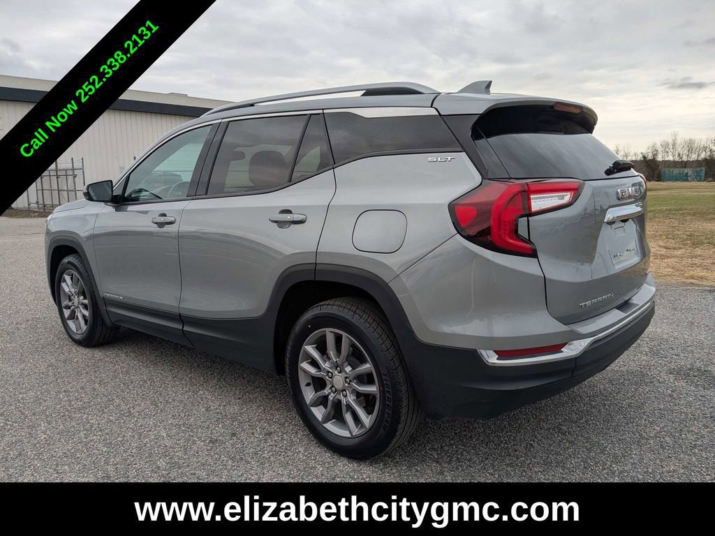 Used 2024 GMC Terrain SLT image 6