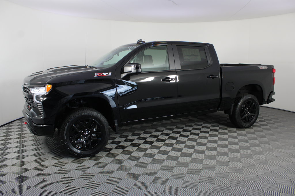 New 2026 Chevrolet Silverado 1500 LT Trail Boss w/ LT Trail Boss Premium Package AWD/4WD image 2