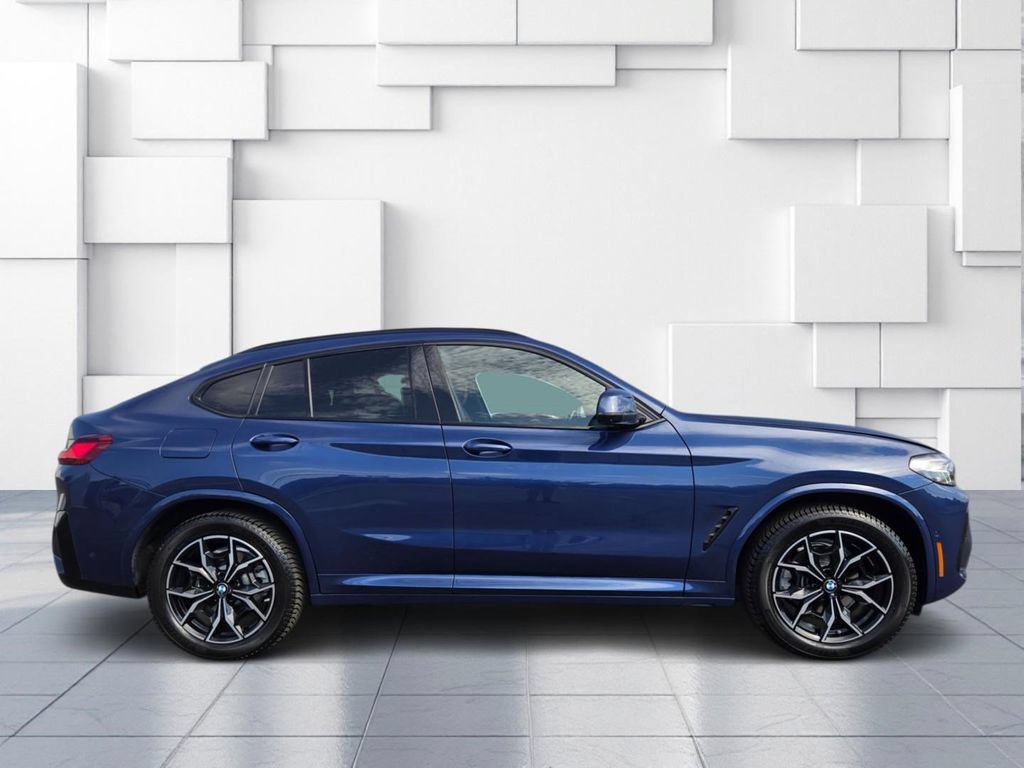 Used 2024 BMW X4 xDrive30i w/ Premium Package AWD/4WD image 4