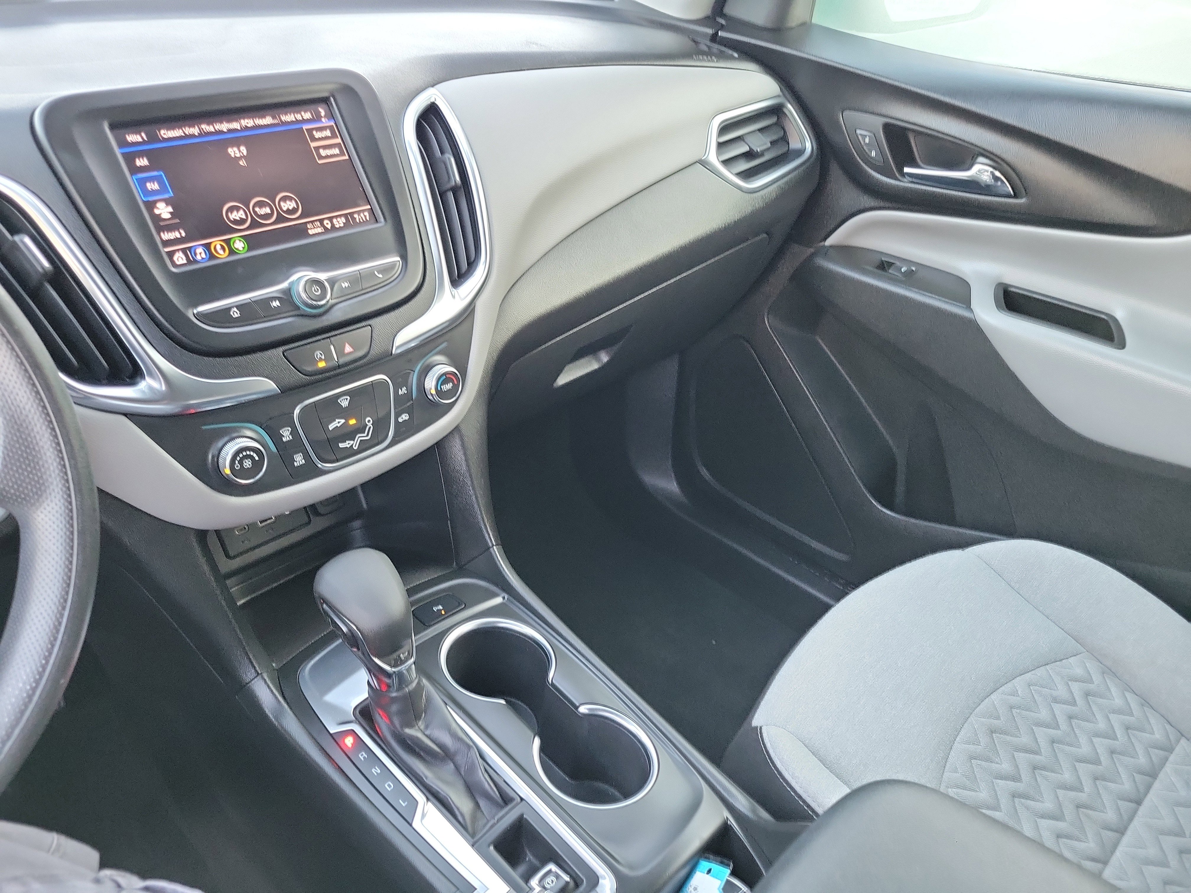 Used 2022 Chevrolet Equinox LT image 15