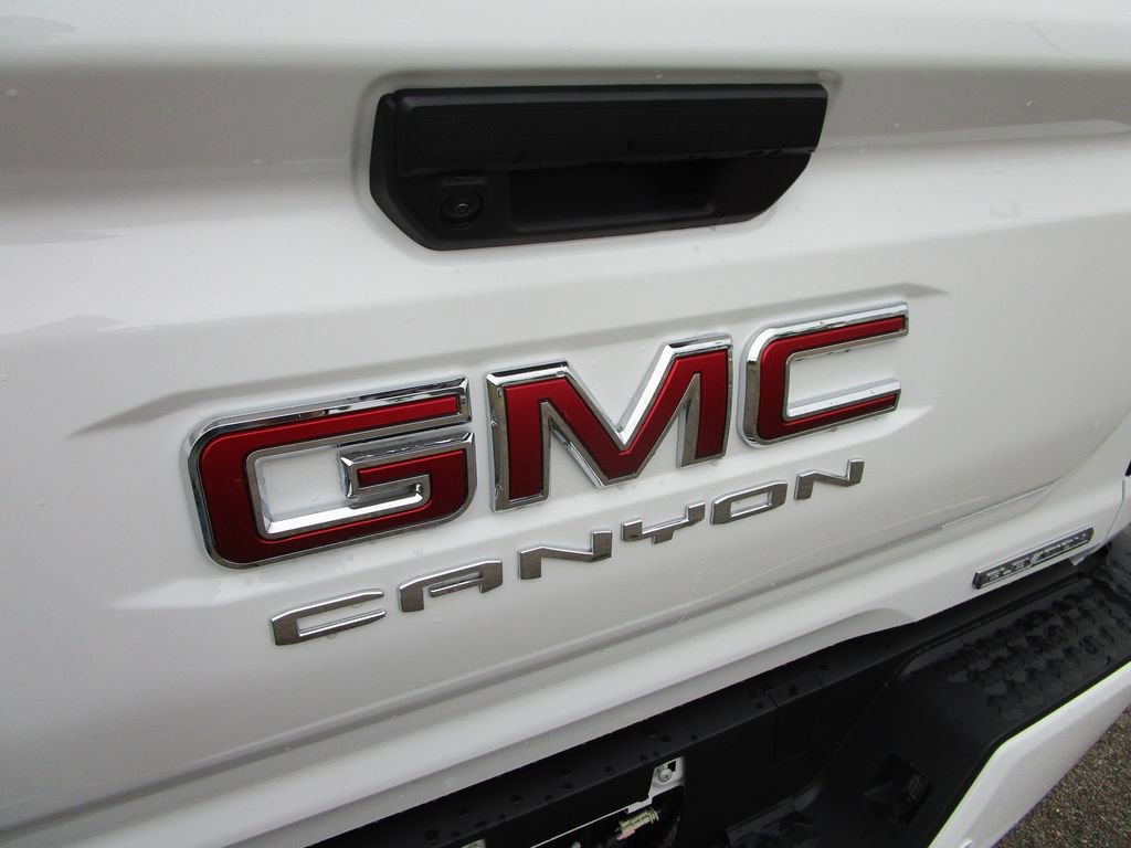 New 2026 GMC Canyon Elevation image 11