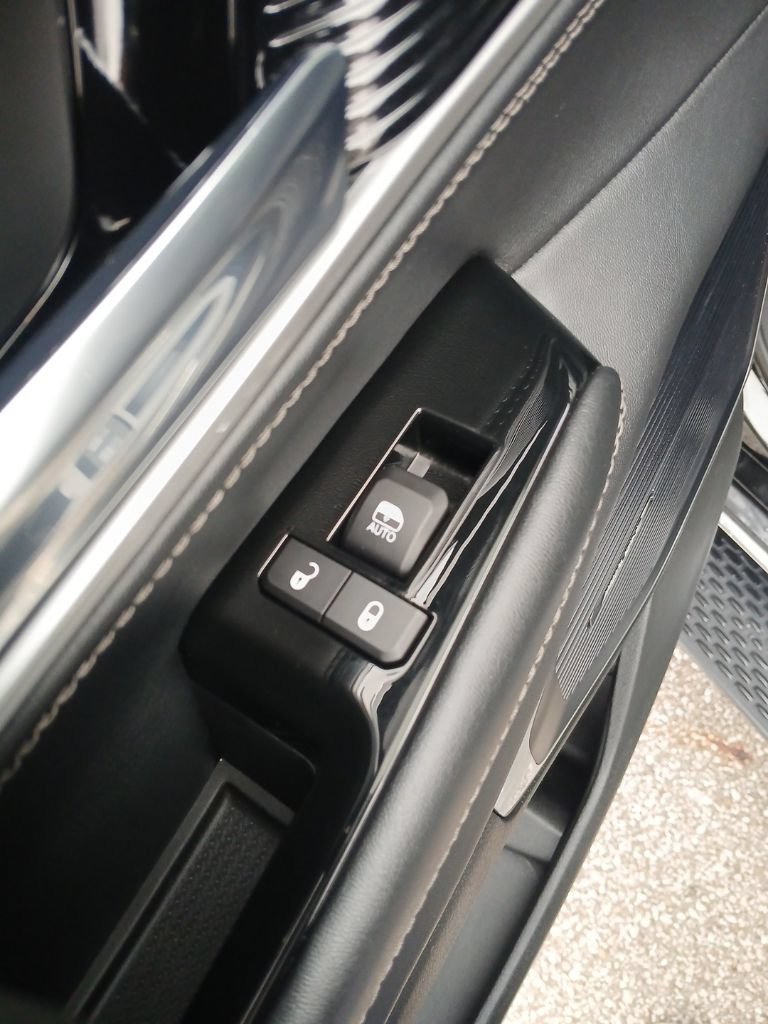 Used 2022 Jeep Wagoneer Series II AWD/4WD image 17