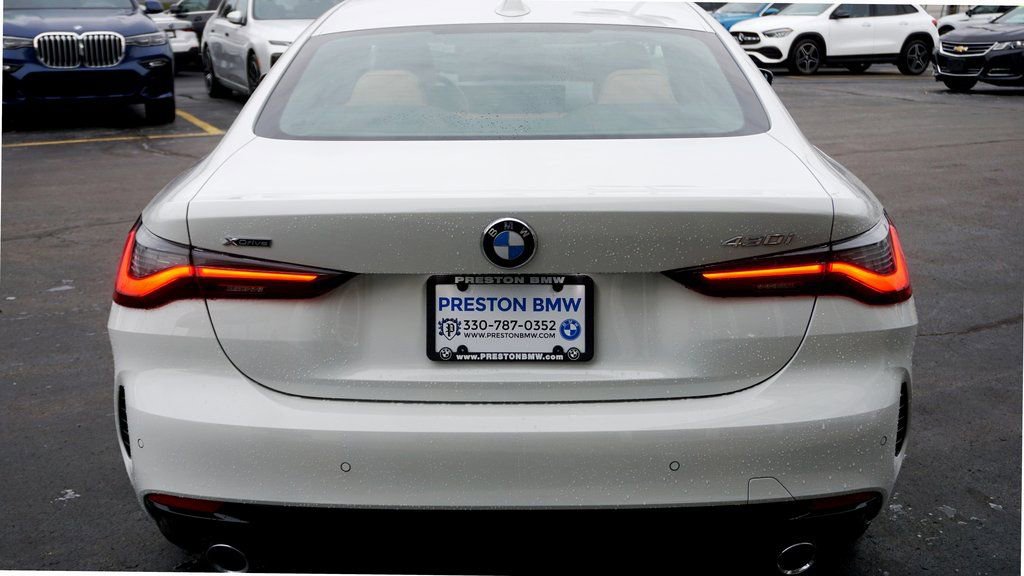 Used 2025 BMW 430i xDrive Coupe w/ Convenience Package image 4