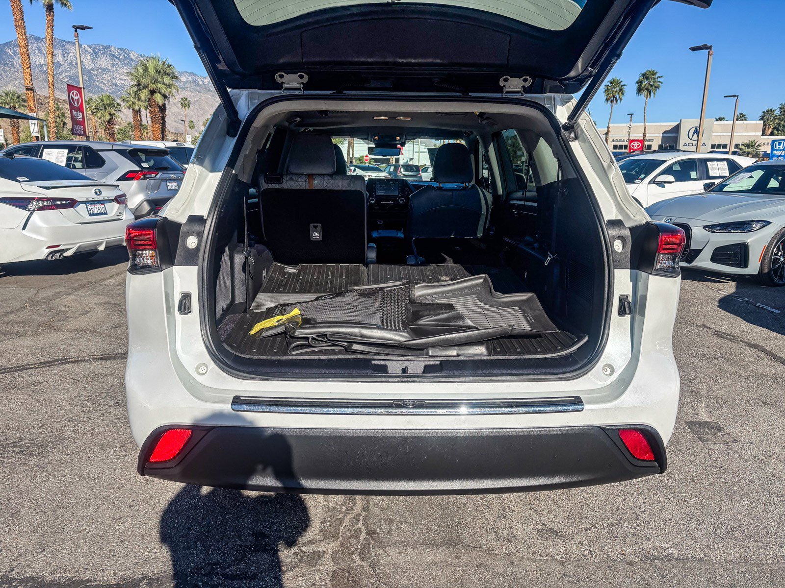 Used 2022 Toyota Highlander Bronze Edition image 13