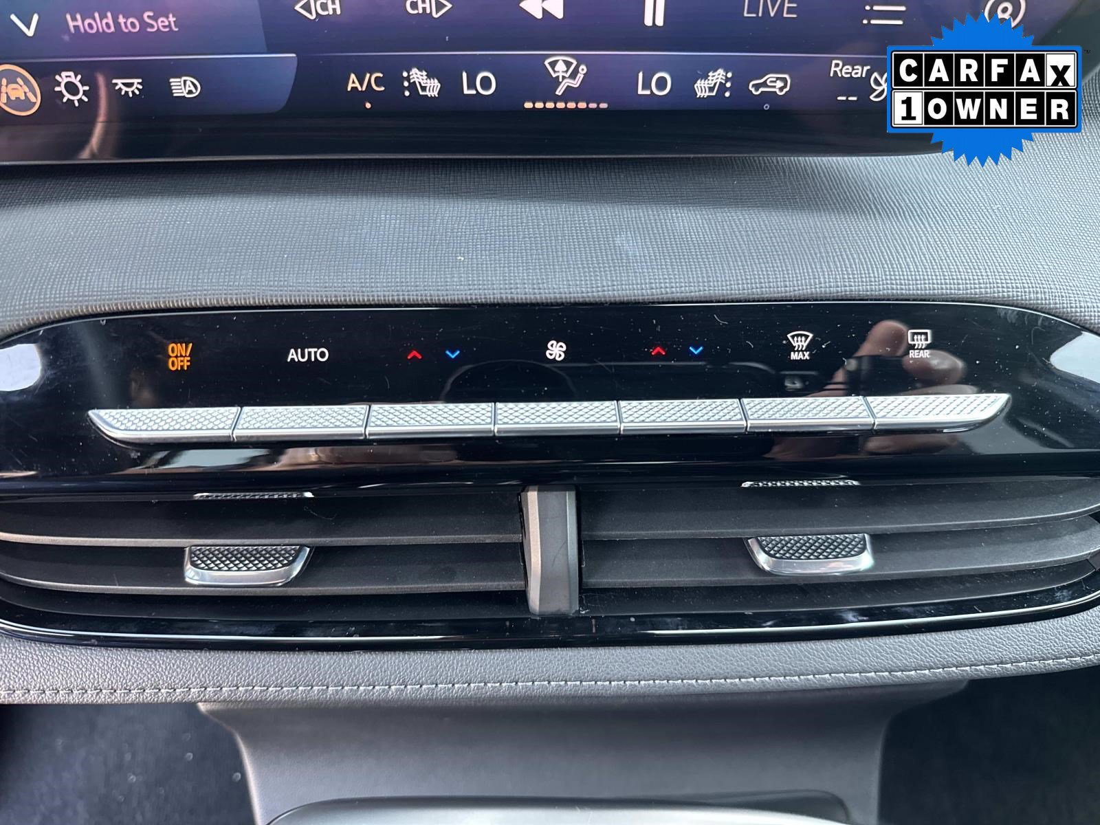 Used 2025 Buick Enclave Preferred FWD image 31