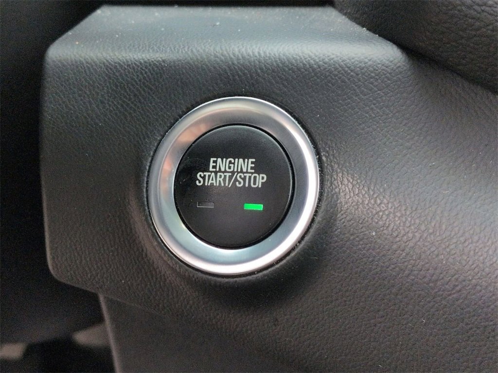 Used 2023 GMC Terrain SLE w/ Driver Convenience Package image 20