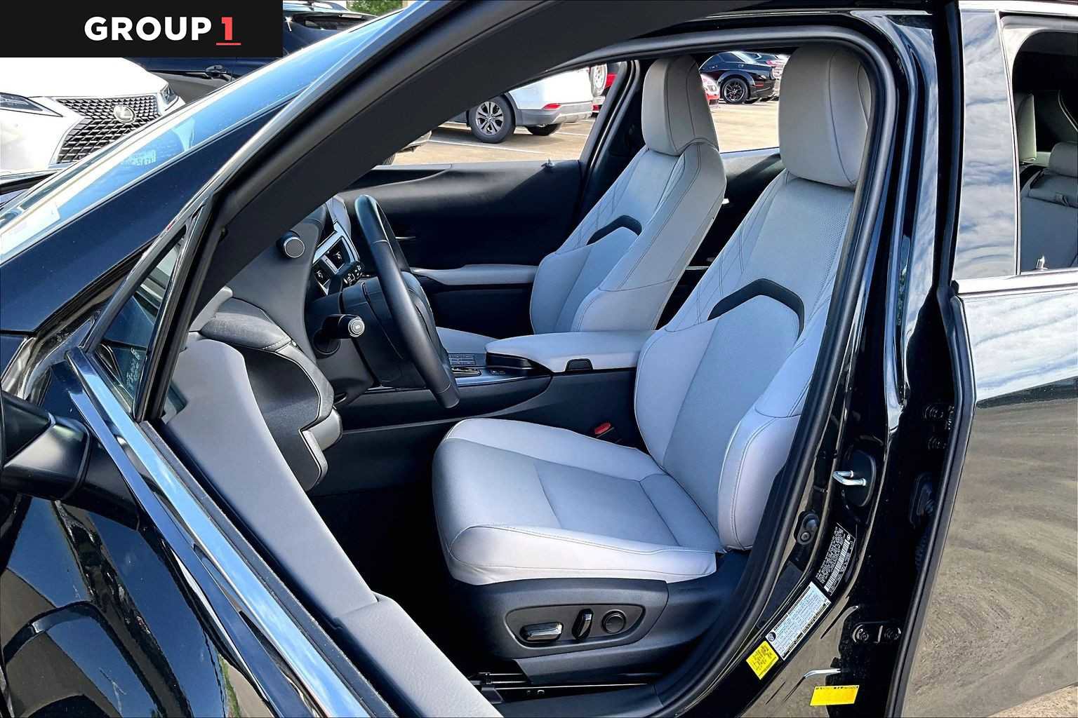 Certified 2025 Lexus UX 300h FWD w/ Accessory Package (Z1) image 7