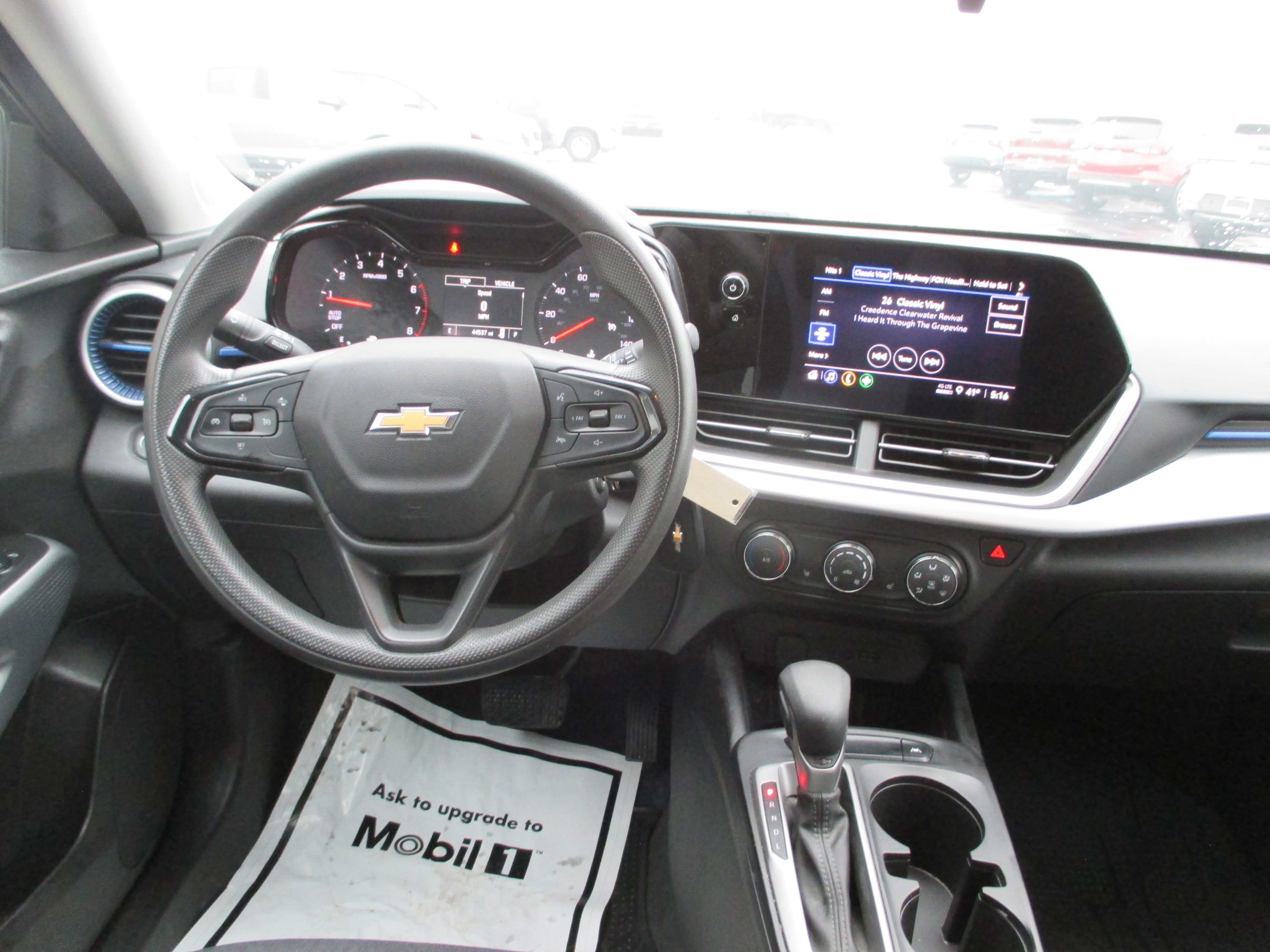 Used 2024 Chevrolet Trax LS w/ LS Convenience Package image 12