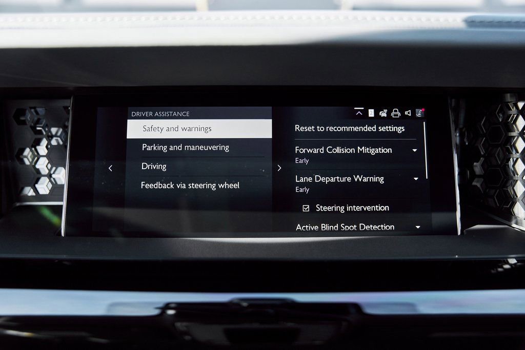 Used 2025 Rolls-Royce Phantom Sedan RWD image 83