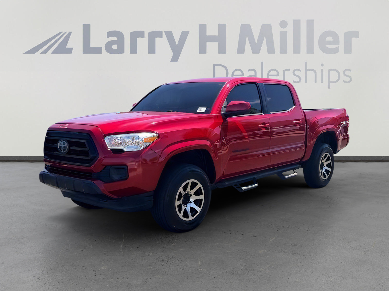 Used 2020 Toyota Tacoma SR RWD image 1